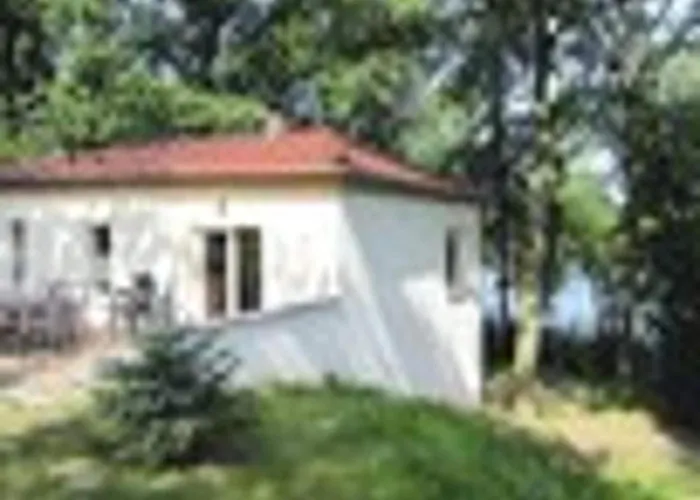 Am Weinberg, * Dobbrikow